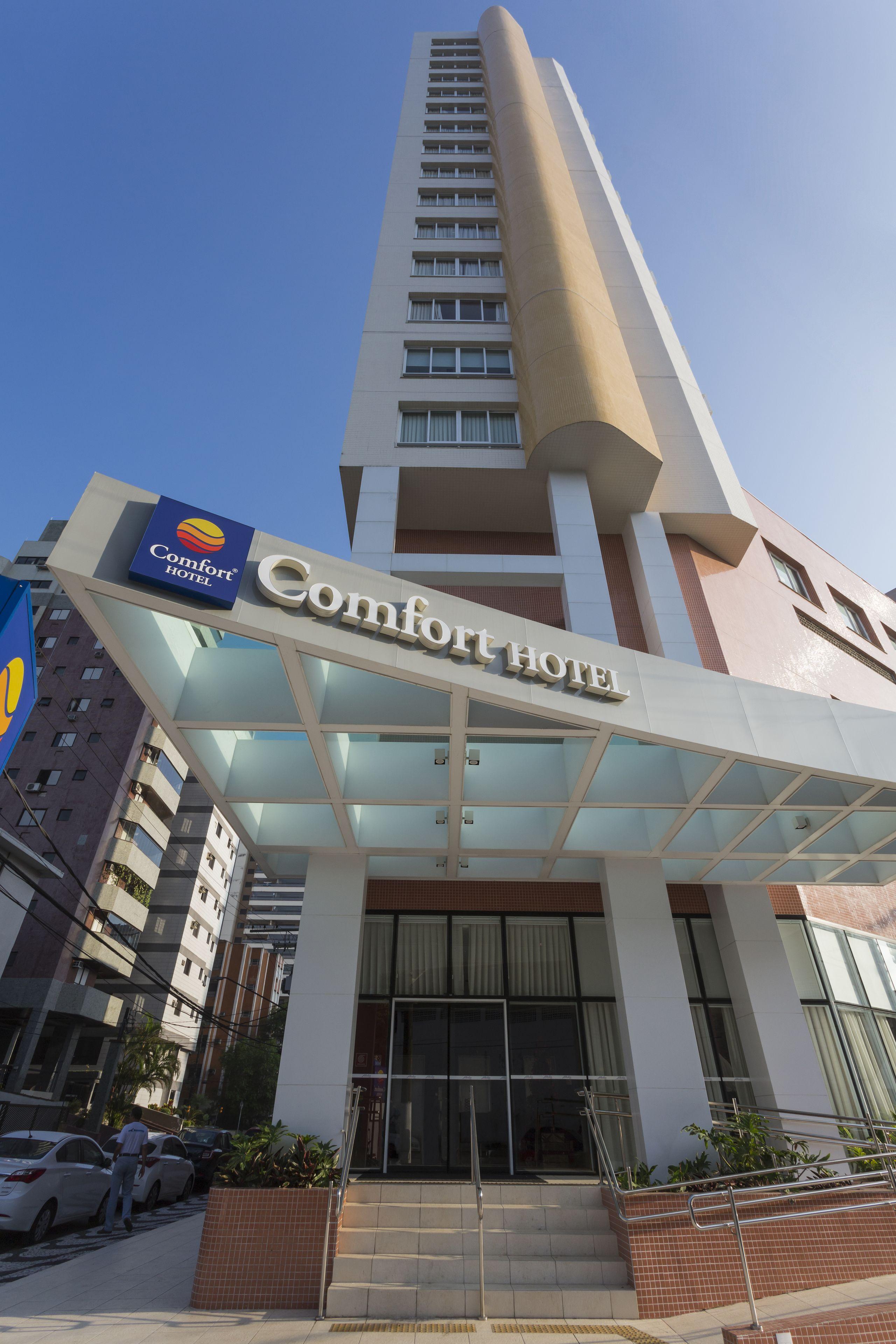 5 Smart Business Hotels Near Pitangueiras Beach Worth Booking