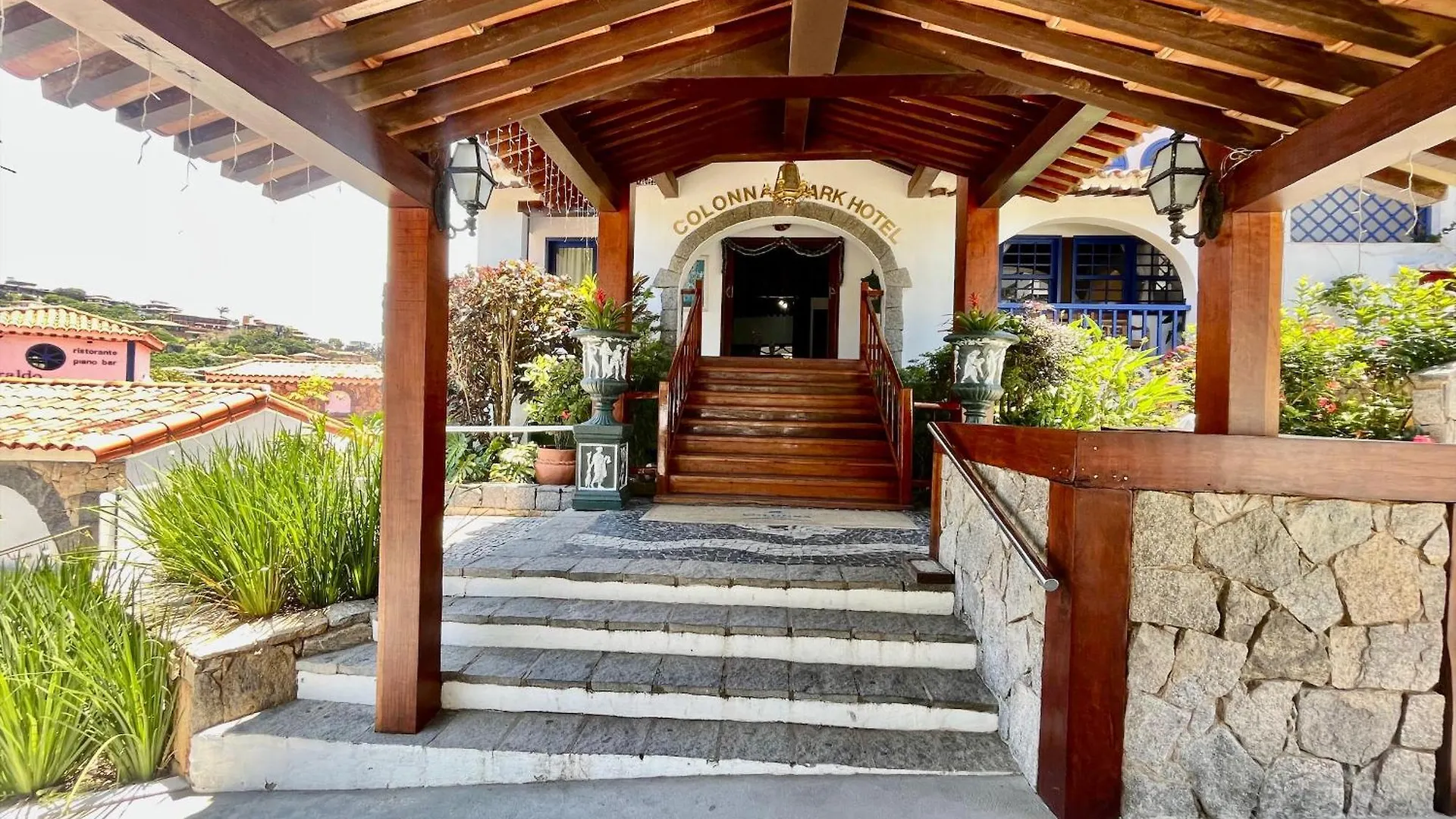 Staying Near Ponta da Lagoinha: 4 Búzios Hotels Compared